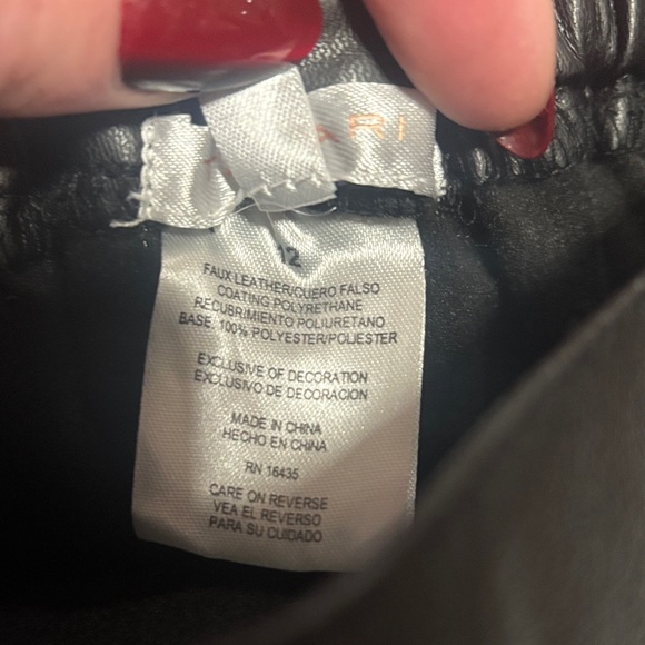 NWOT - Tahari Black Faux Leather Skirt - Picture 3 of 7